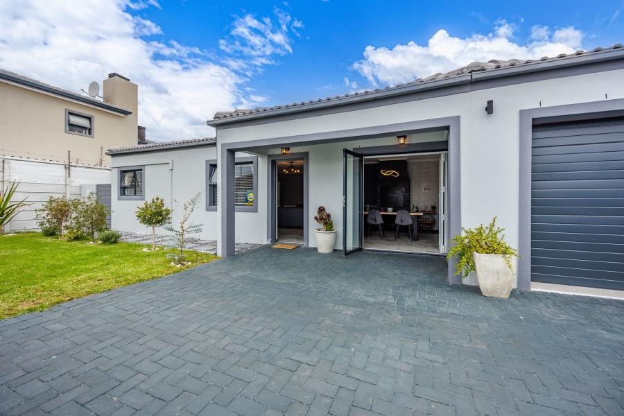 3 Bedroom Property for Sale in Annandale Western Cape